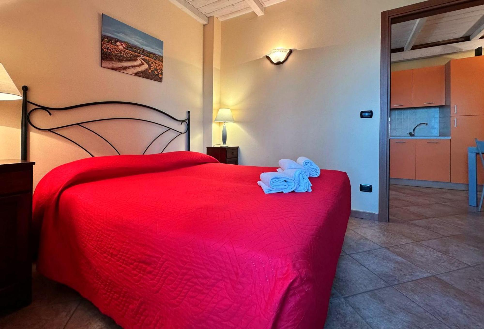 Agriturismo Cantine Bevione - Family Apartments Farigliano Exteriör bild